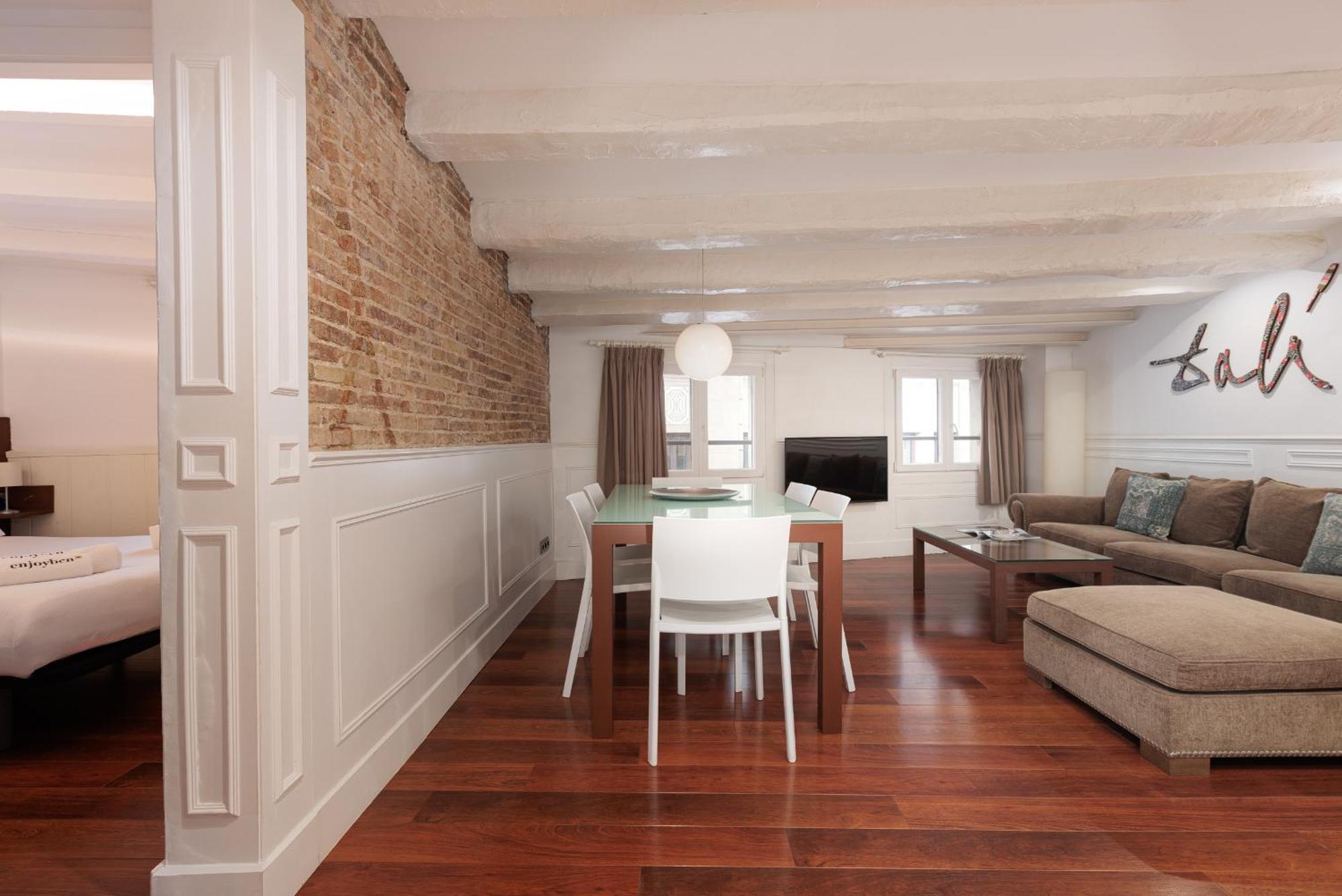 Enjoybcn Dali Apartments — Photos 3
